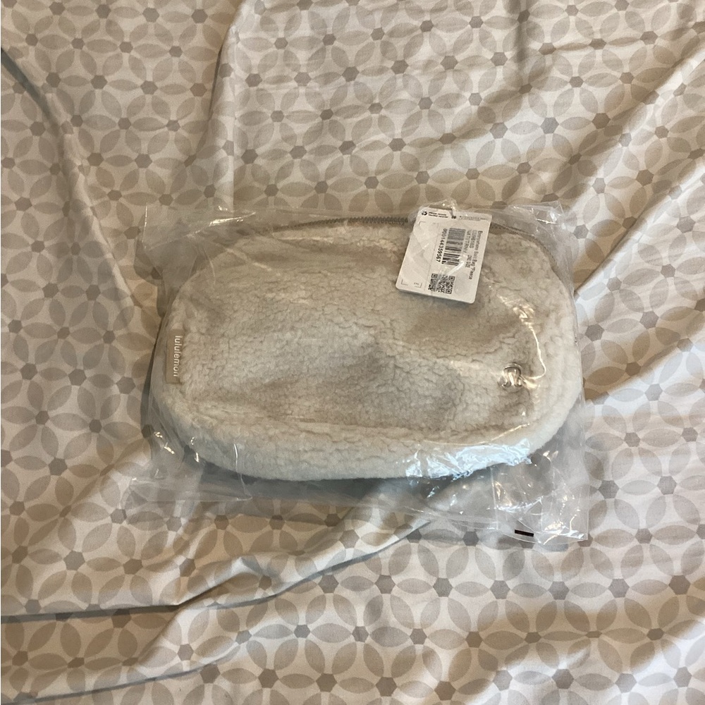 lululemon belt bag
